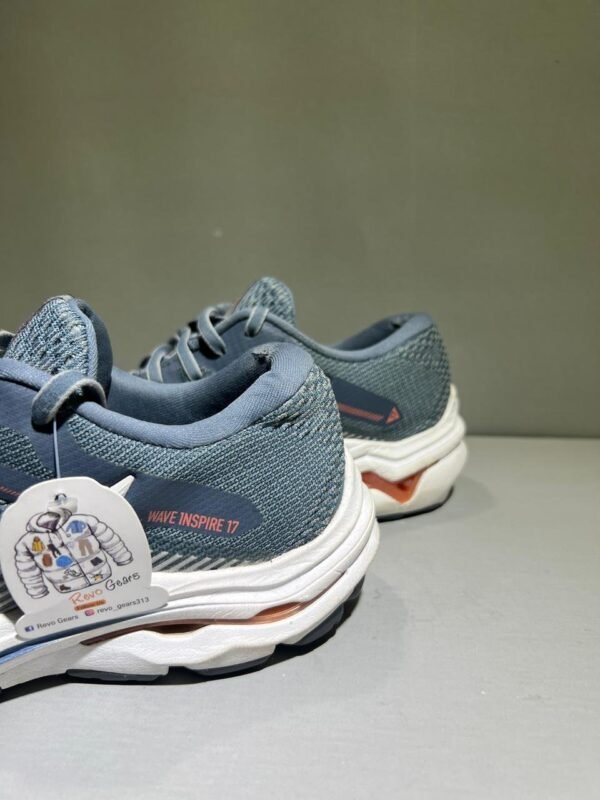 ORIGINAL MIZUNO WAVE INSPIRE 17 BRANDED RUNNERS SHOES