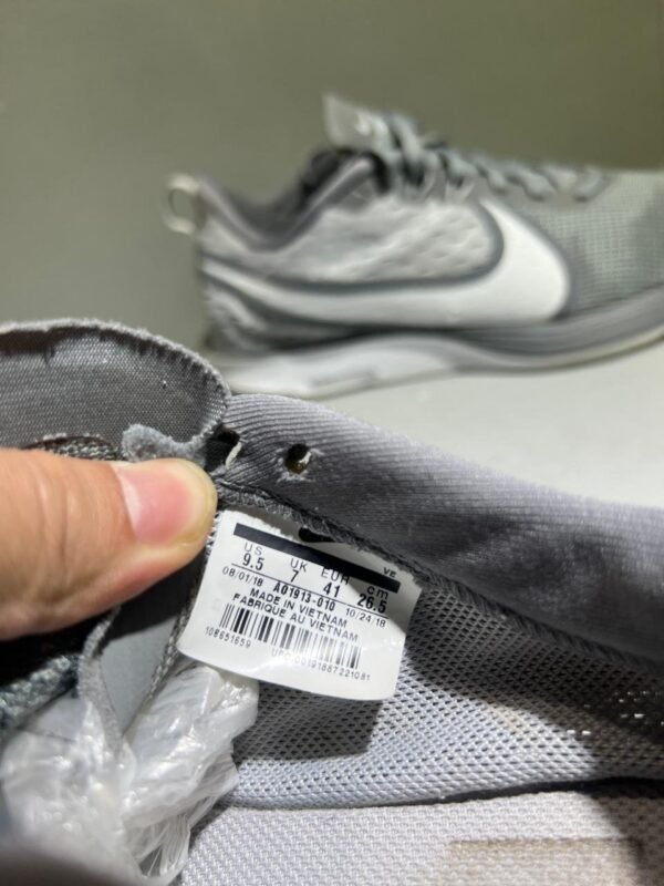 Original NIKE Zoom Strike 2, Athletic Runners Shoes