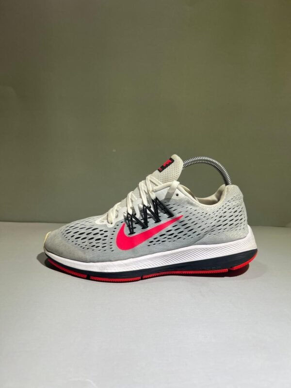 Original NIKE Zoom Winflo 5 Branded Runners Shoes