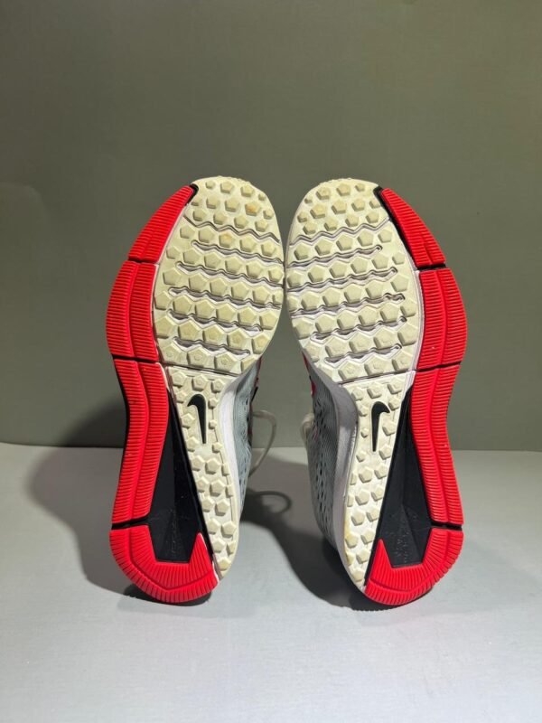 Original NIKE Zoom Winflo 5 Branded Runners Shoes