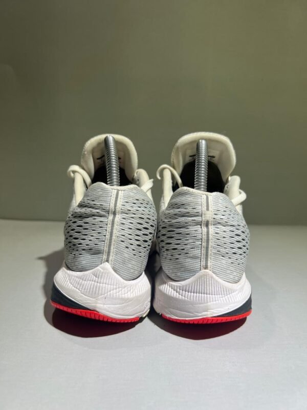 Original NIKE Zoom Winflo 5 Branded Runners Shoes