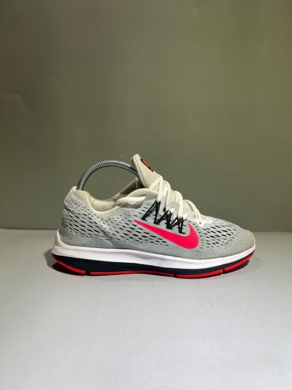 Original NIKE Zoom Winflo 5 Branded Runners Shoes