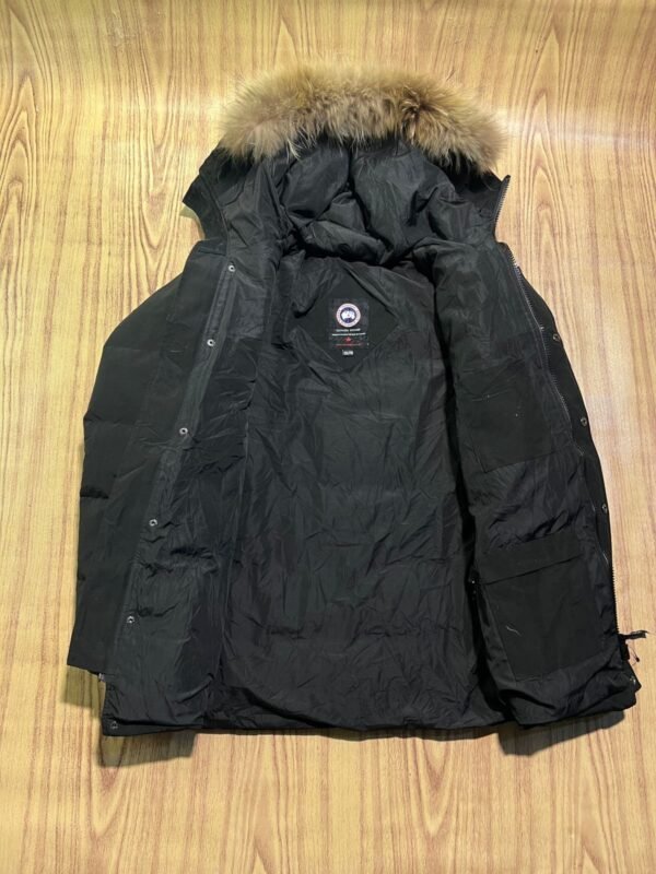 Canada Goose PARKA Luxury Branded Goose Down Jacket (RARE PIECE)