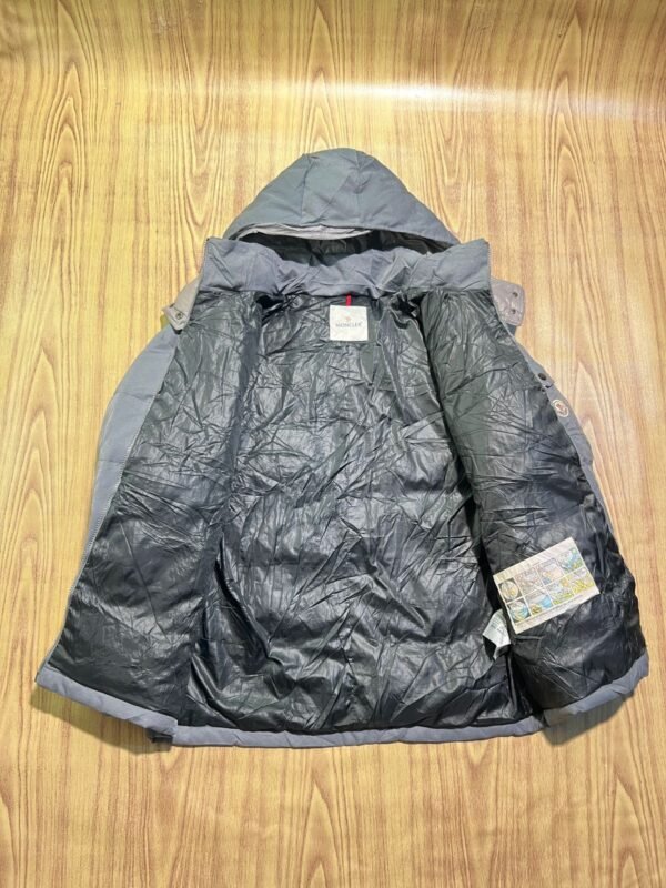 Original Luxury Brand Moncler Authentic Lightweight Branded Feather Jacket