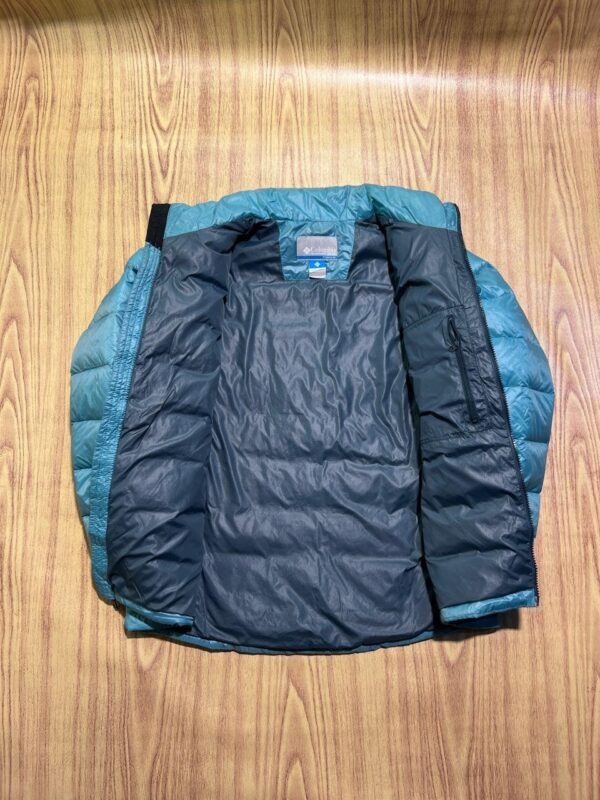 Original Columbia Titanium Branded Feather Lightweight Jacket