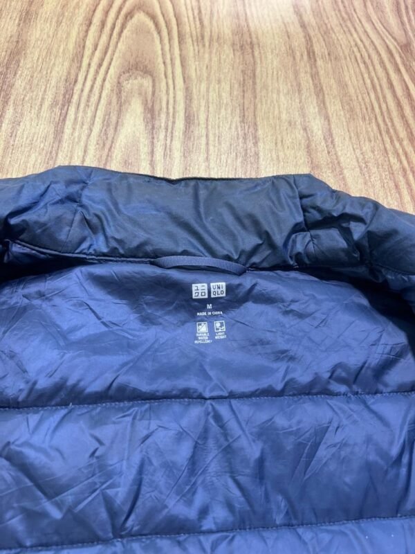 ORIGINAL UNI QLO BRANDED FEATHER LIGHTWEIGHT JACKET