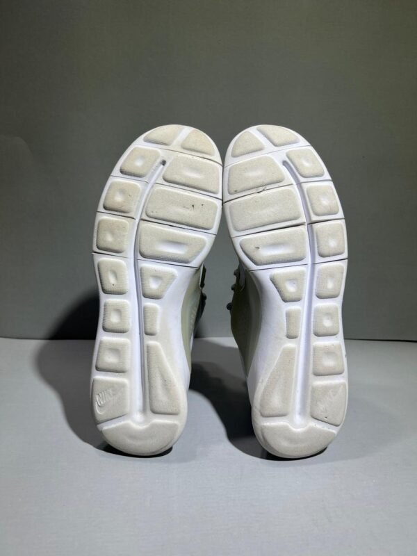Original Nike Arrowz Wolf Grey/White Men's Branded Runners Shoes