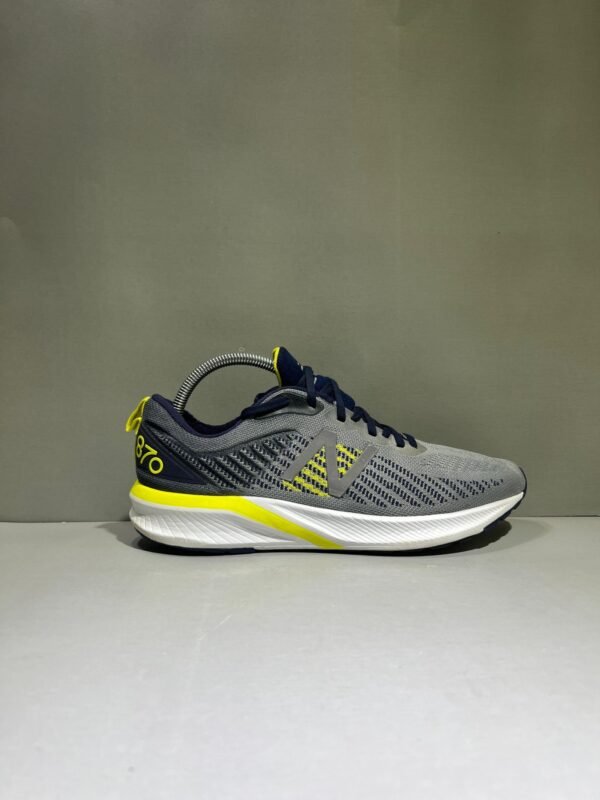New Balance Fresh Foam 860 Branded Lightweight Shoes