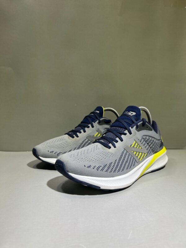 New Balance Fresh Foam 860 Branded Lightweight Shoes
