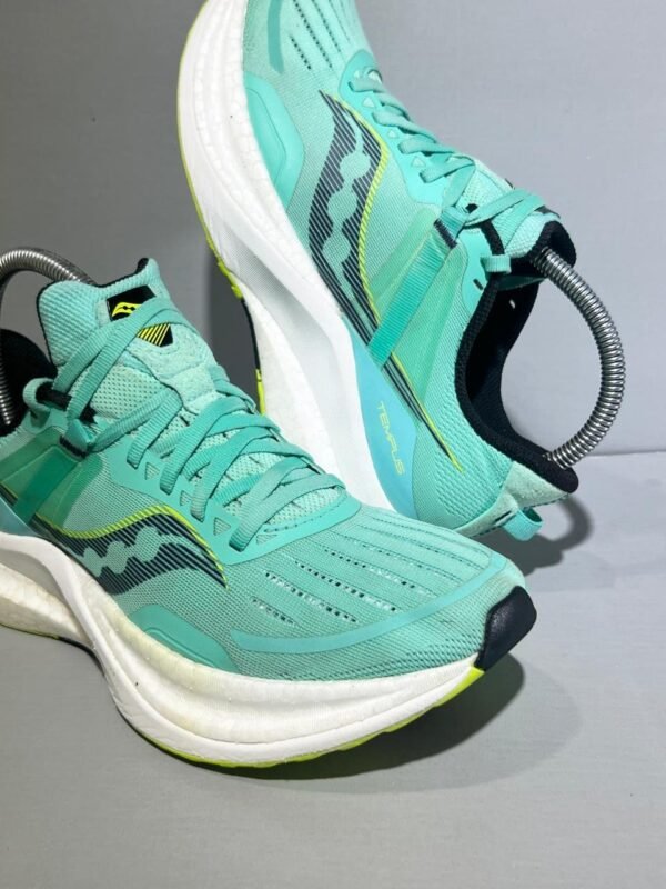 Original Saucony Lightweight Ultra Comfortable Branded Runners Shoes