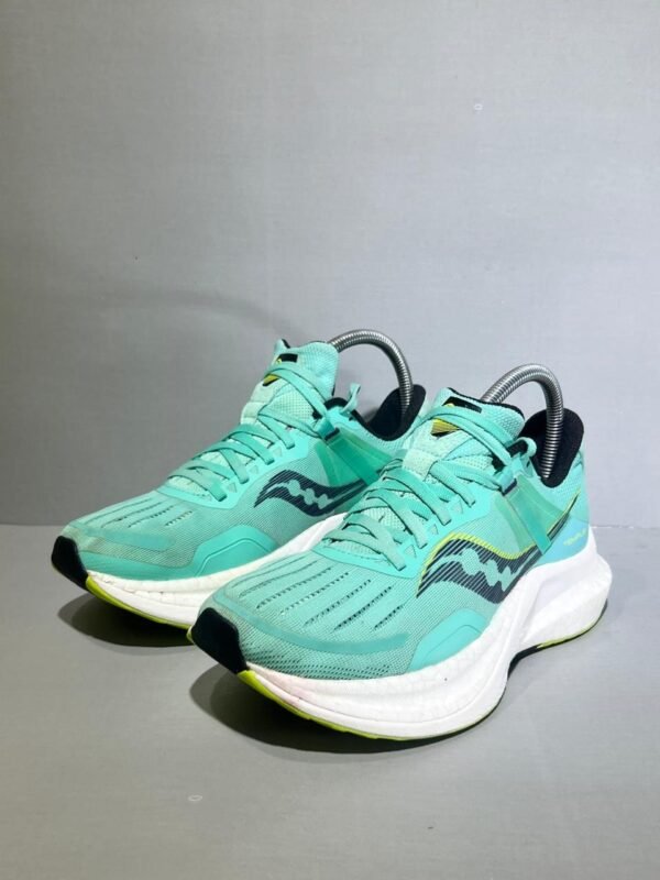 Original Saucony Lightweight Ultra Comfortable Branded Runners Shoes