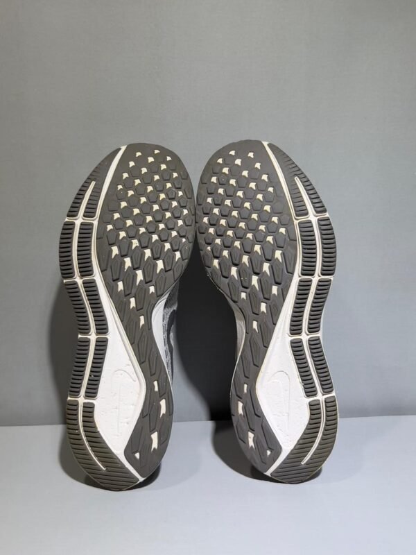 ORIGINAL NIKE AIR ZOOM PEAGASUS 35 RUNNING BRANDED SHOES