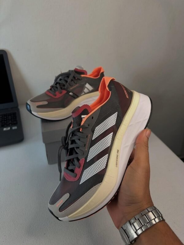 Original Adidas Adizero Boston 11 2022 Model Lightweight 300 Meter Running Shoes
