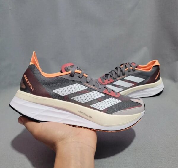 Original Adidas Adizero Boston 11 2022 Model Lightweight 300 Meter Running Shoes