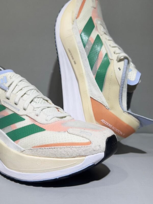 Original Adidas Adizero Boston 11 2022 Model Lightweight 300 Meter Running Shoes