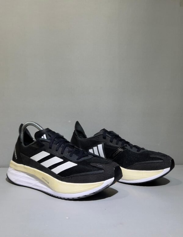 Original Adidas Adizero Boston 11 2022 Model Lightweight 300 Meter Running Shoes