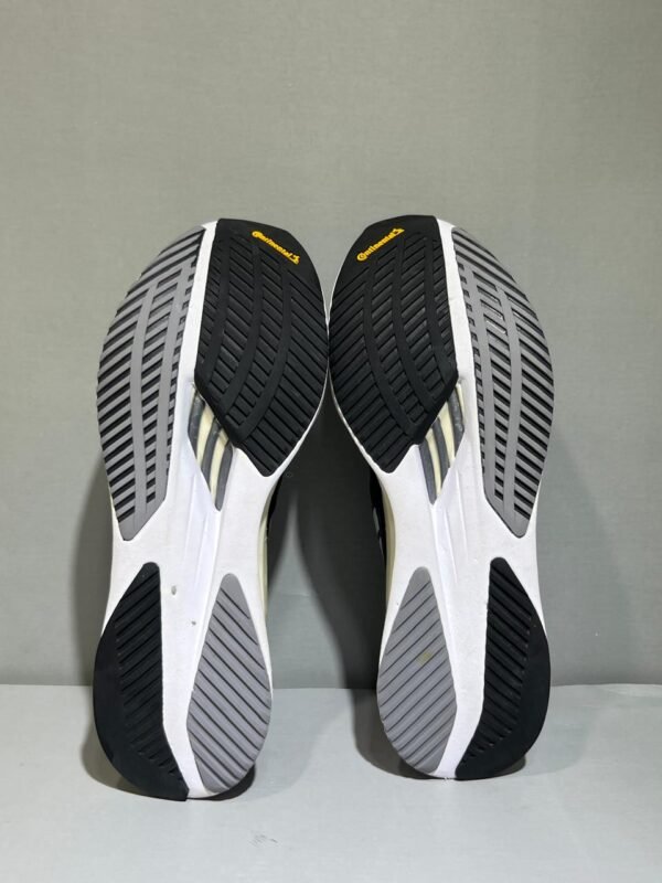 Original Adidas Adizero Boston 11 2022 Model Lightweight 300 Meter Running Shoes