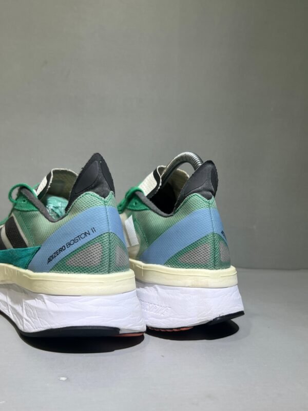 Original Adidas Adizero Boston 11 2022 Model Lightweight 300 Meter Running Shoes
