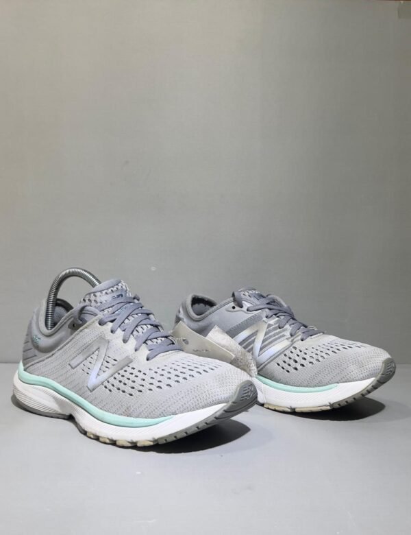 Original New Balance 860 V10 Fresh Foam Lighweight Soft and Comfortable Branded Shoes