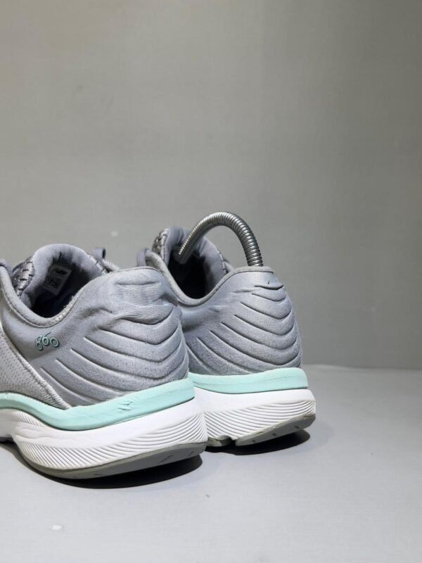 Original New Balance 860 V10 Fresh Foam Lighweight Soft and Comfortable Branded Shoes