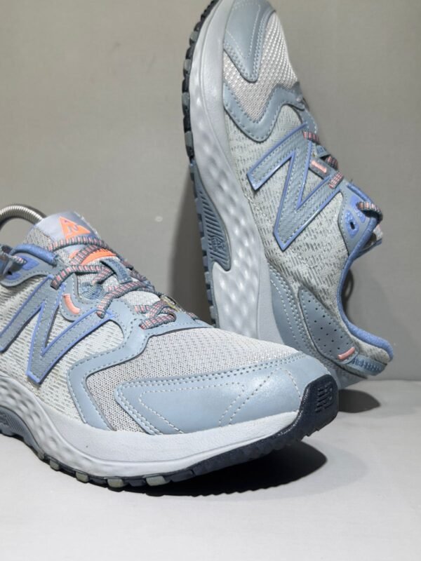 Original New Balance Lightweight Comfortable Off Road Trail Shoes