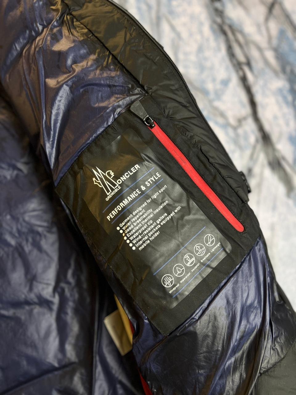 ORIGINAL MONCLER LIGHTWEIGHT BRANDED PUFFER LUXURY JACKET