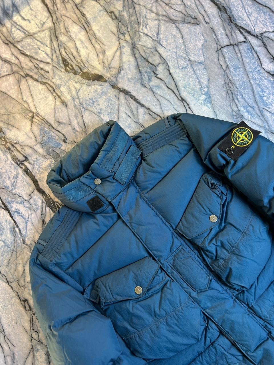 ORIGINAL STONE ISLAND LUXURY BRAND LIGHT WEIGHT BRANDED PUFFER RARE JACKET