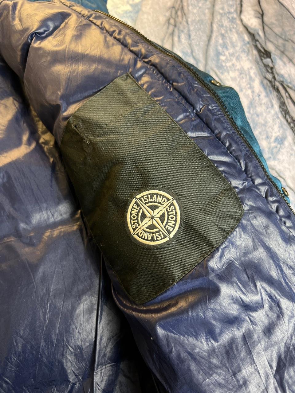 ORIGINAL STONE ISLAND LUXURY BRAND LIGHT WEIGHT BRANDED PUFFER RARE JACKET