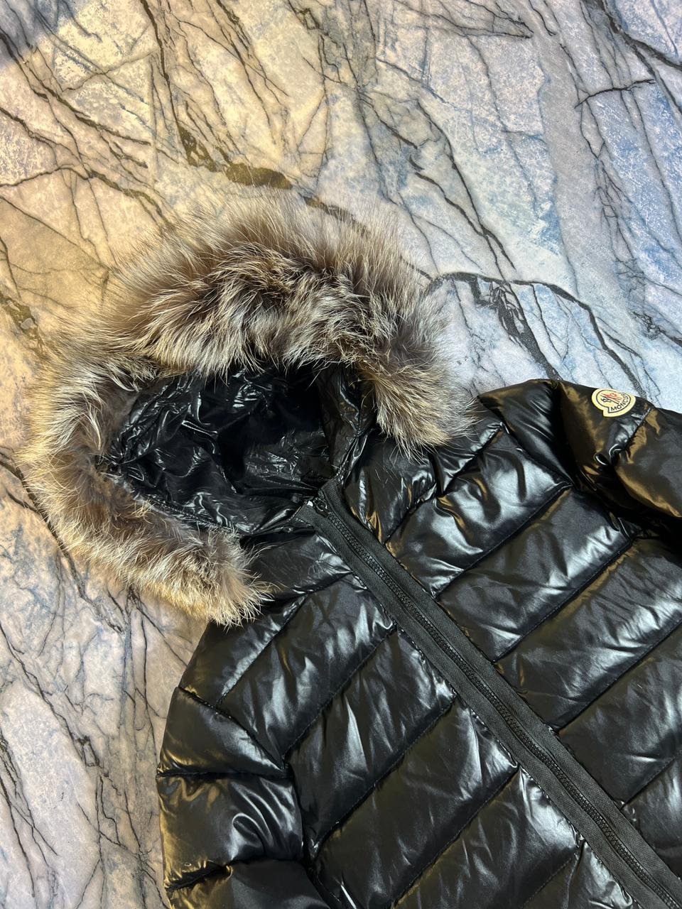 ORIGINAL MONCLER LUXURY BRANDED LIGHTWEIGHT BRANDED PUFFER JACKET