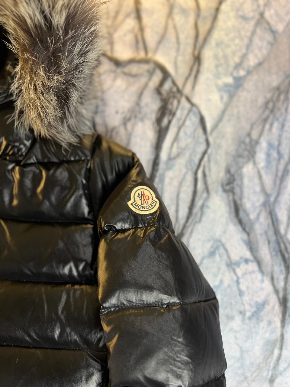 ORIGINAL MONCLER LUXURY BRANDED LIGHTWEIGHT BRANDED PUFFER JACKET
