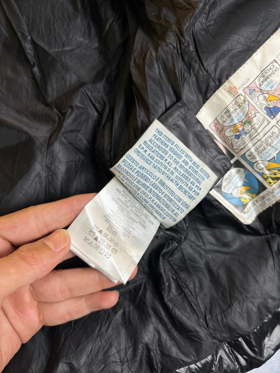 ORIGINAL MONCLER LUXURY BRANDED LIGHTWEIGHT BRANDED PUFFER JACKET