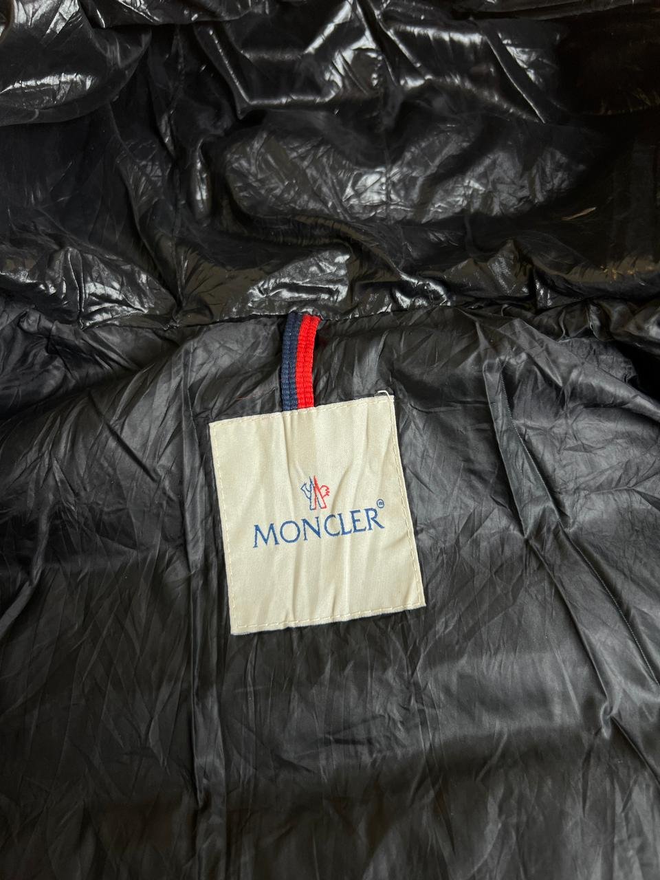ORIGINAL MONCLER LUXURY BRANDED LIGHTWEIGHT BRANDED PUFFER JACKET