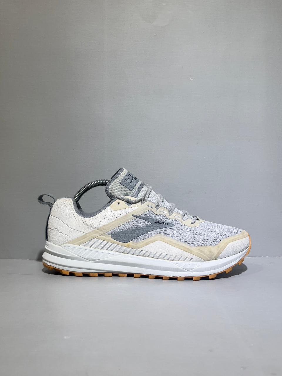 ORIGINAL BROOKS CASCADIA14 BRANDED TREKKING AND OFF ROAD SHOES