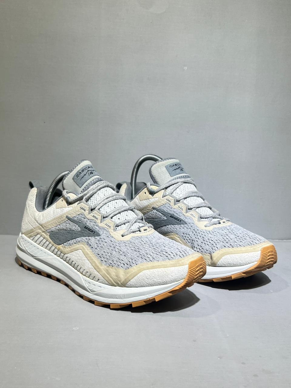 ORIGINAL BROOKS CASCADIA14 BRANDED TREKKING AND OFF ROAD SHOES