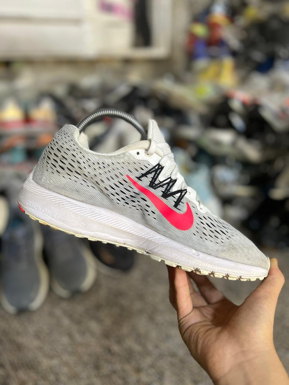 ORIGINAL NIKE BRANDED SHOES