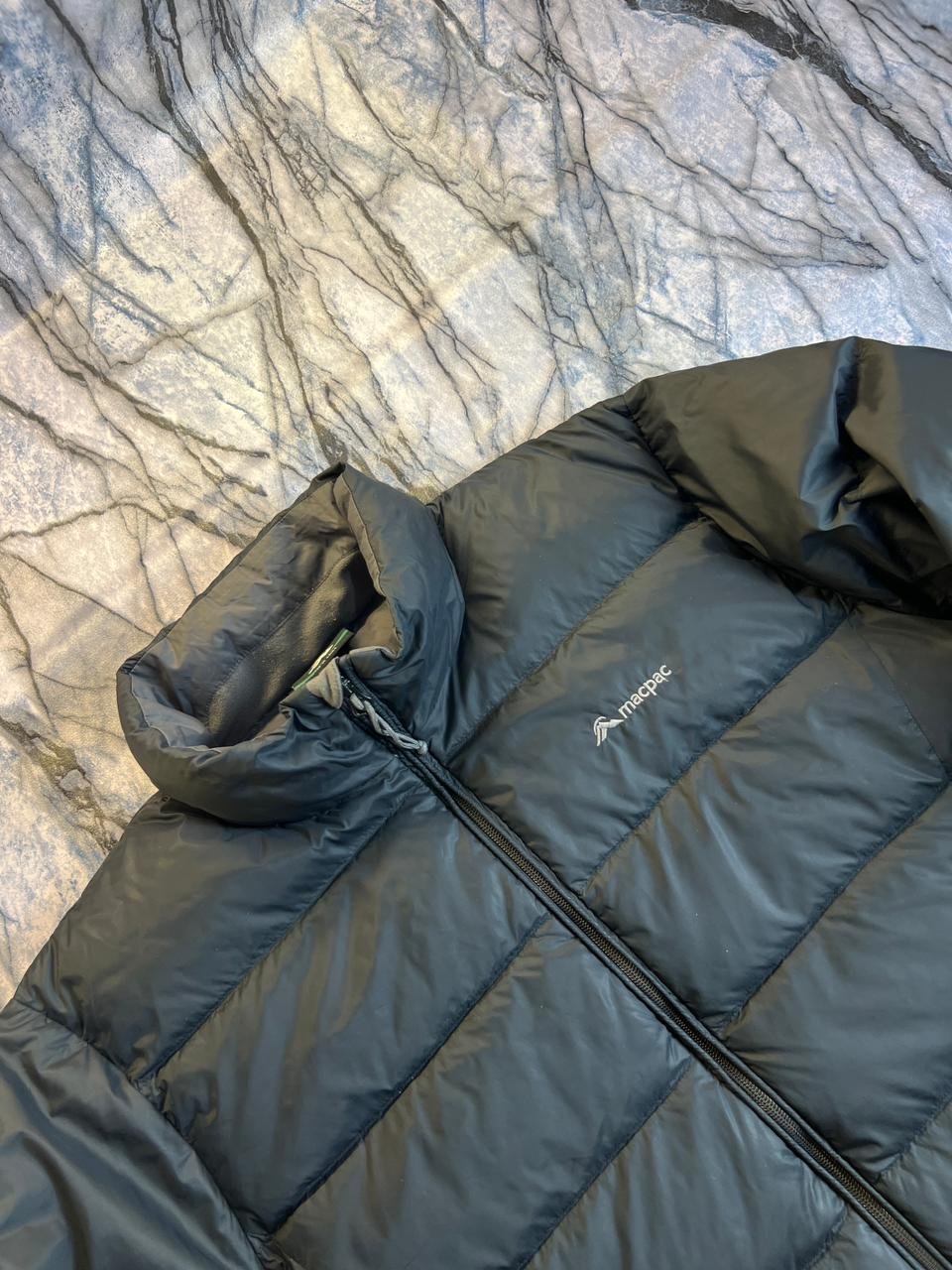 ORIGINAL MACPAC LIGHTWEIGHT BRANDED PUFFER JACKET