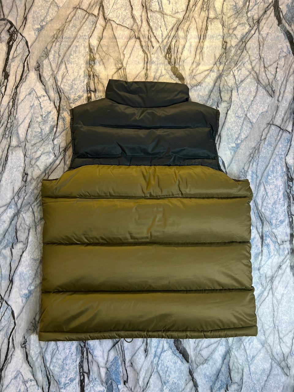 Original Columbia Sleeveless Omni Heat Technology Lightweight Branded Puffer Jacket