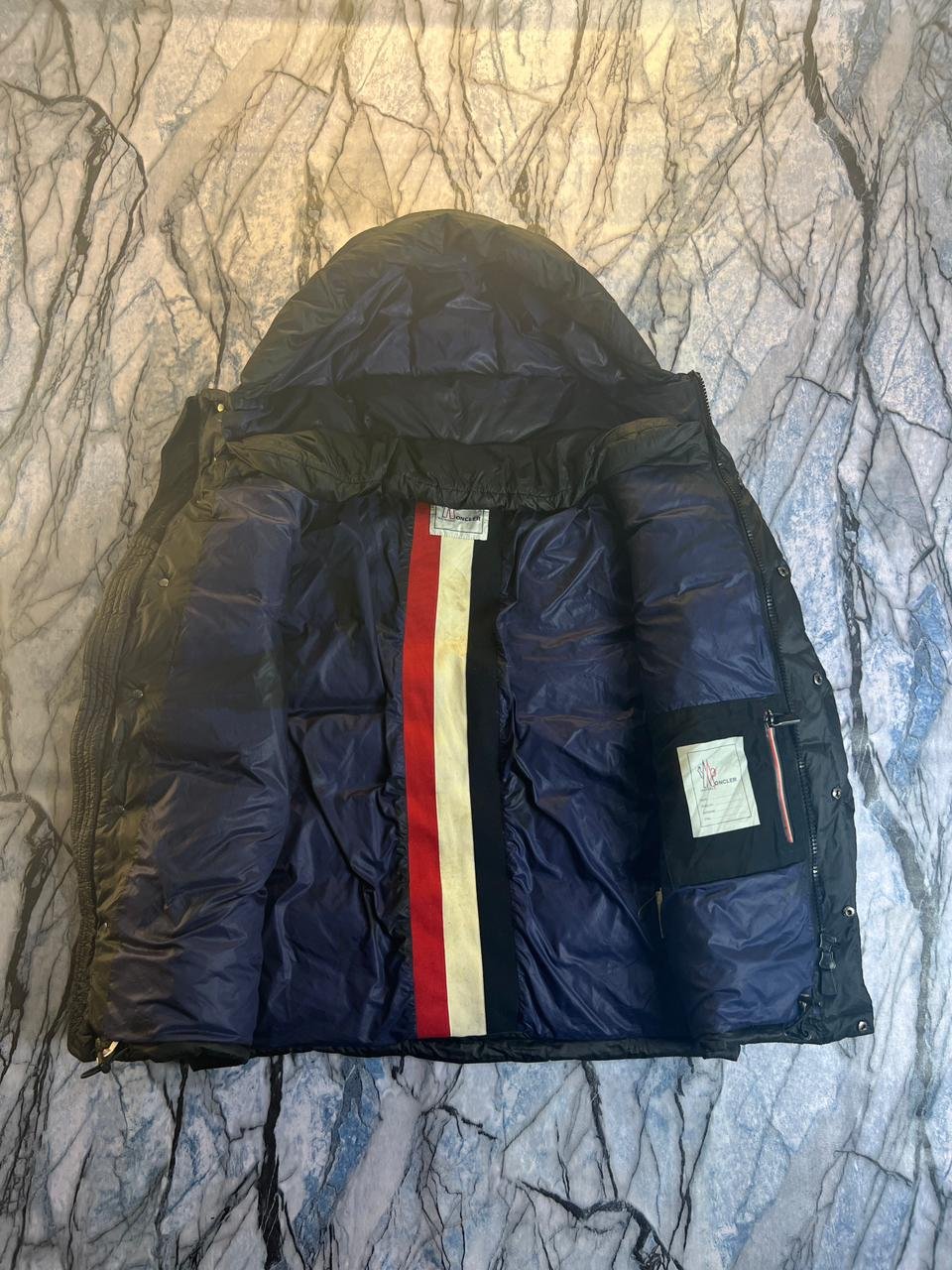 LUXURIOUS BRANDED MONCLER PUFFER JACKET