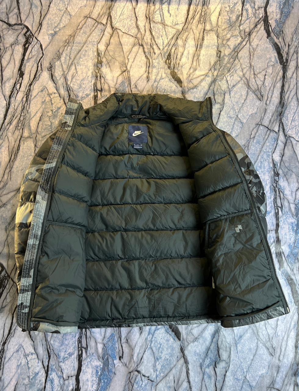 ORIGINAL NIKE CAMOUFLAGE LIGHTWEIGHT BRANDED PUFFER JACKET