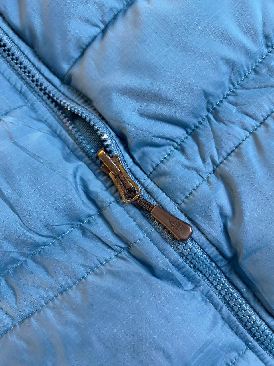 ORIGINAL THE NORTH FACE LIGHTWEIGHT SLEEVELESS BRANDED FEATHER JACKET