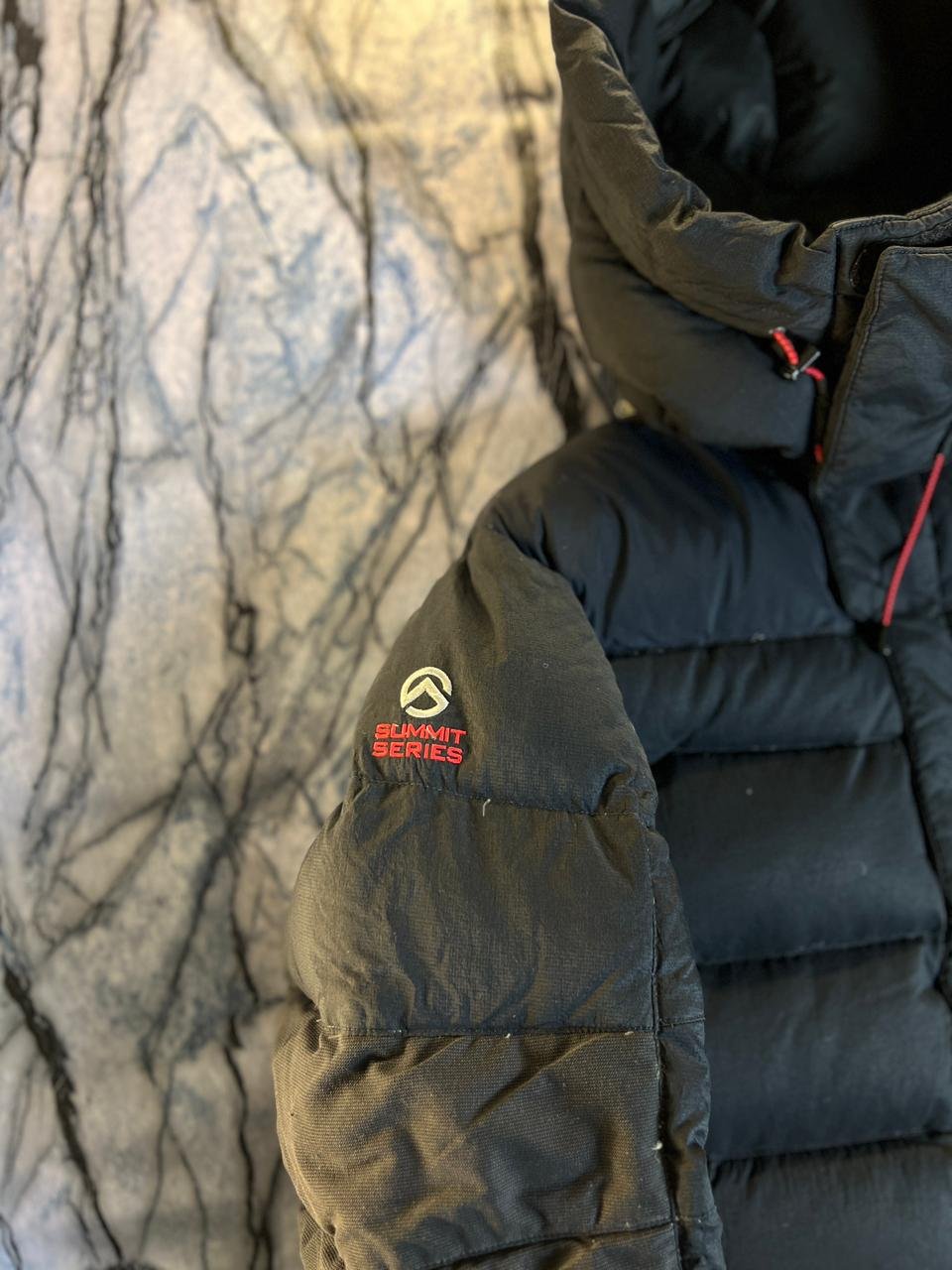 ORIGINAL THE NORTHFACE 800 - DEGREE TEMPERATURE LIGHWEIGHT BRANDED PUFFER JACKET