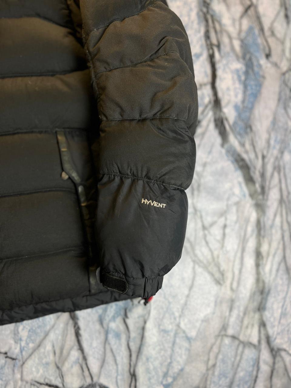 ORIGINAL THE NORTHFACE 800 - DEGREE TEMPERATURE LIGHWEIGHT BRANDED PUFFER JACKET