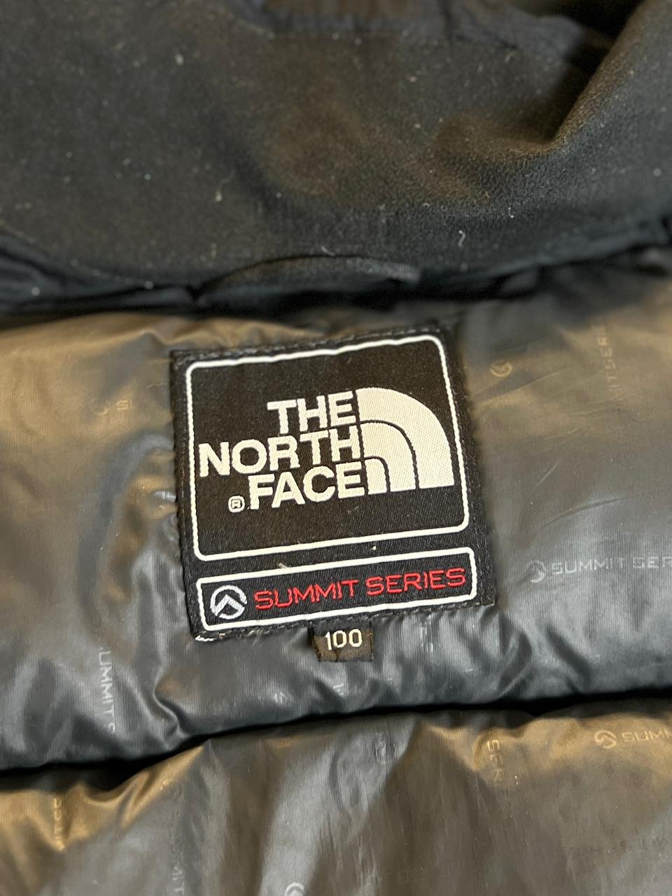 ORIGINAL THE NORTHFACE 800 - DEGREE TEMPERATURE LIGHWEIGHT BRANDED PUFFER JACKET