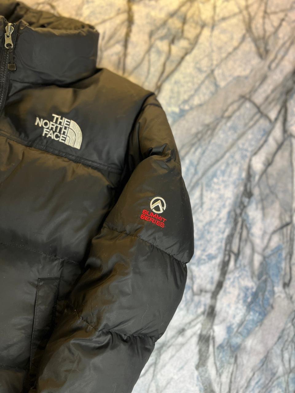 ORIGINAL THE NORTHFACE 800 - DEGREE TEMPERATURE LIGHWEIGHT BRANDED PUFFER JACKET