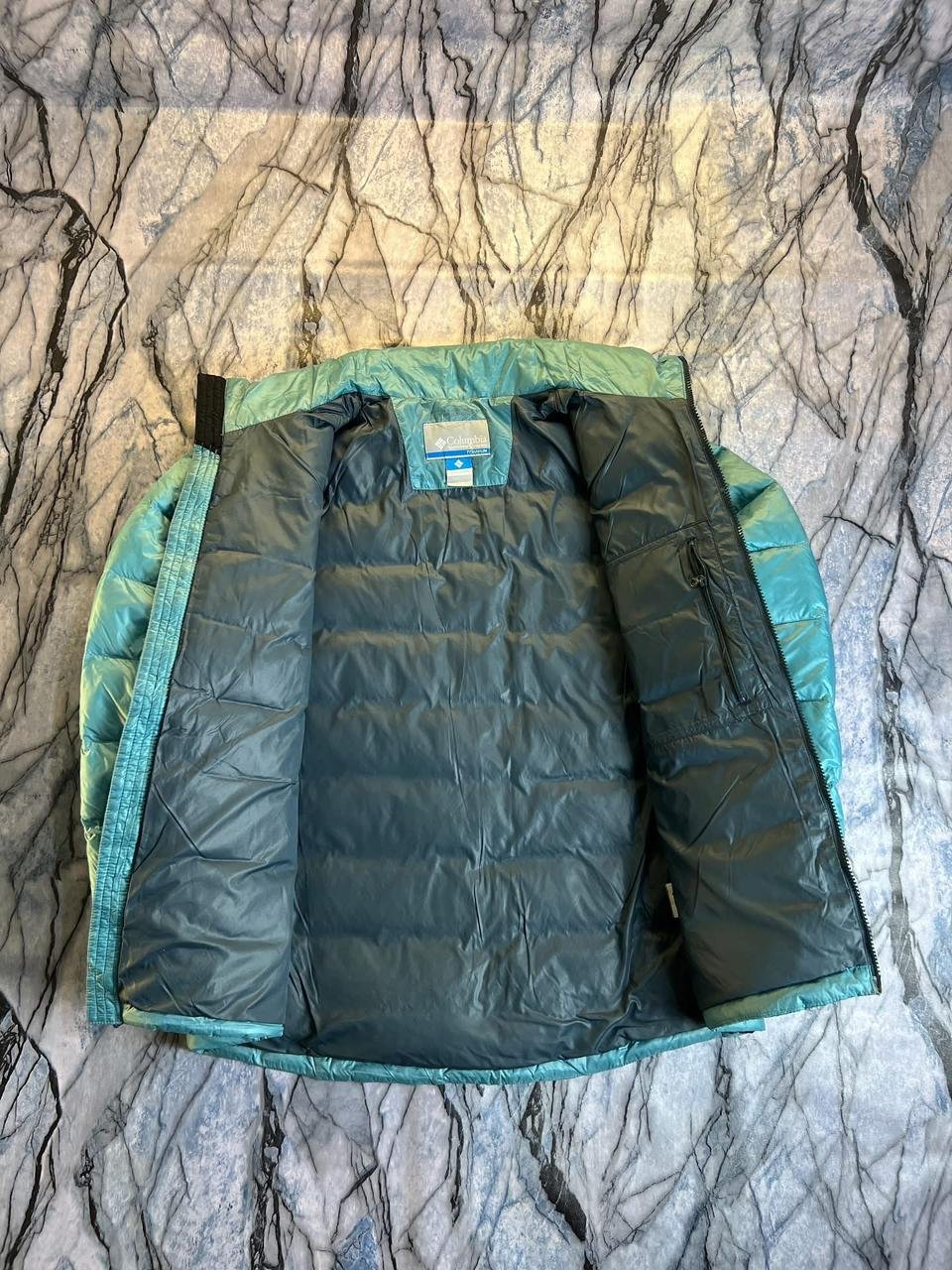 ORIGINAL COLUMBIA BRANDED LIGHTWEIGHT JACKET